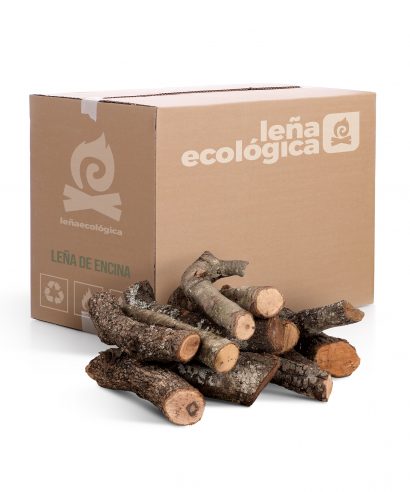 Caja con leña de madera de encina