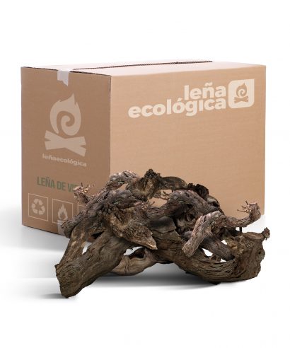 Caja con leña de madera de vid